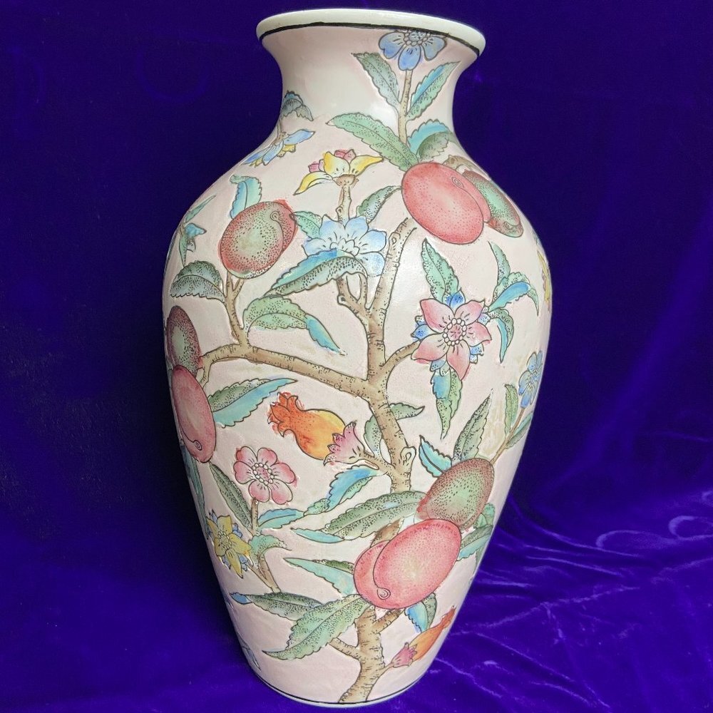Vintage Chinese CHINOISERIE Enameled Ginger Jar Porcelain 11.5'H